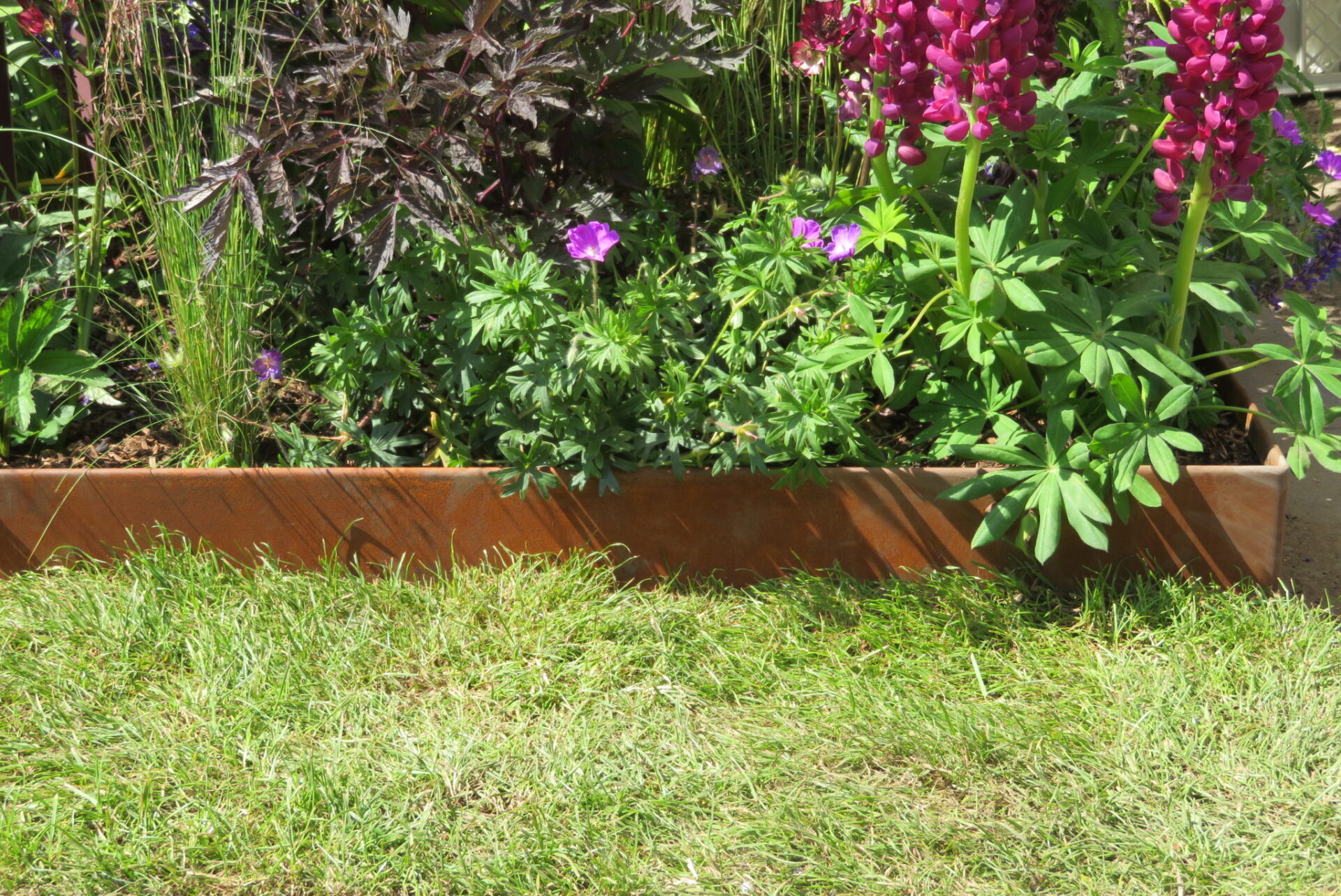 British Steel Garden Edging: Why the 30-Year Original Still Leads